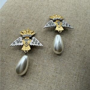 Sphinx Crown Eagle Wings Pearl Gold and Silver Drop Earrings vtg